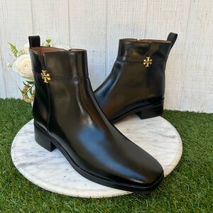 Tory Burch Everly Flat Ankle Boot Side Zip 
Perfect Black Gold Logo Size  9 New